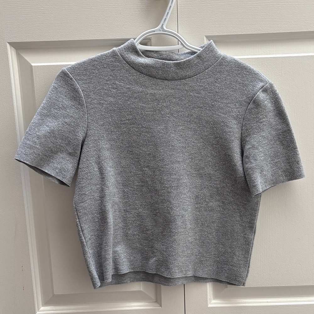 Zara Gray Mock Neck Short Sleeve Knit Top